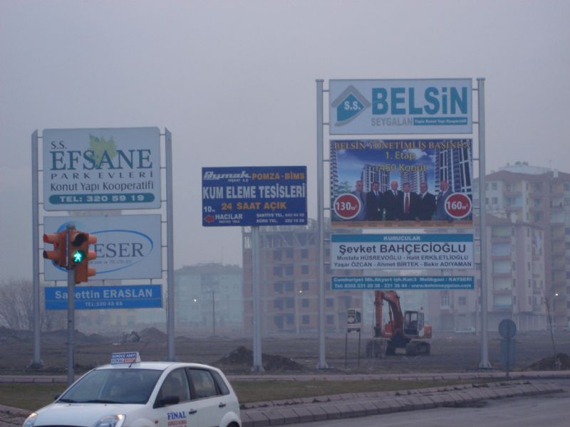 Totem ve Yol Levhaları